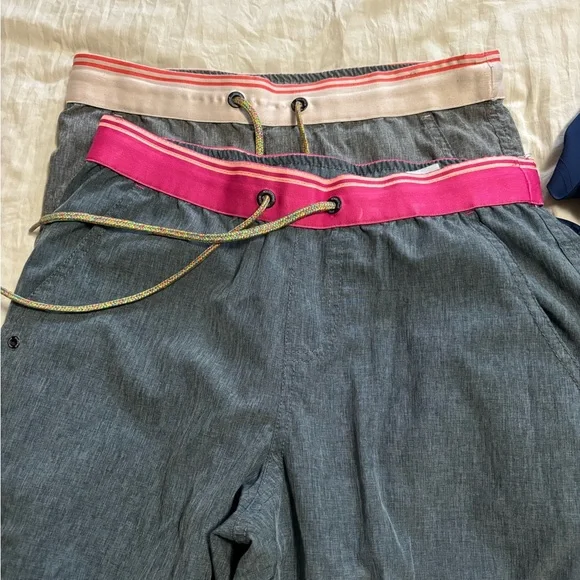 Assorted XS Scrubs - Picture 4 of 8